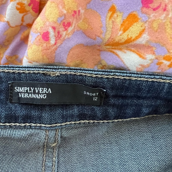 Simply Vera Wang denim short, size 12 - Picture 5 of 5